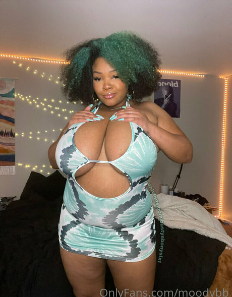 moodybb star high quality images