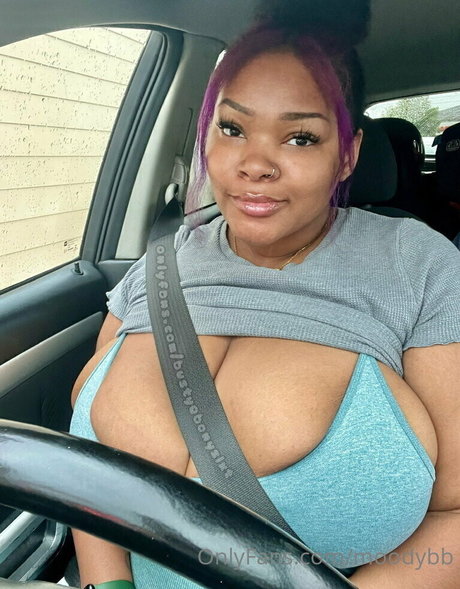 moodybb xxx model pictures