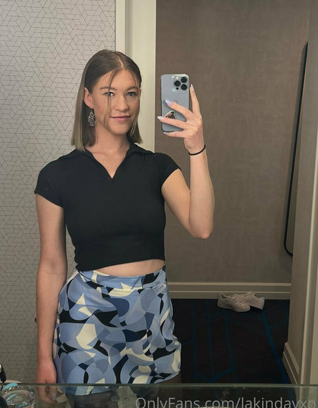 LakinDayXO naked star photos
