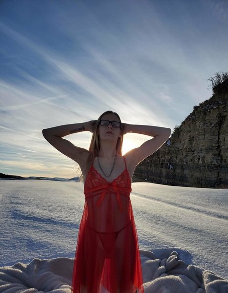 i love 420 model pic