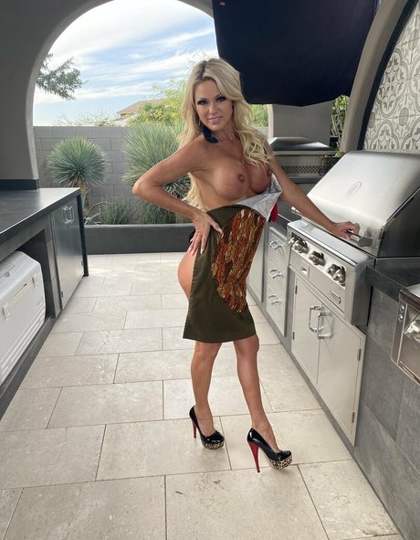 nude strip onlyfans free sexy image