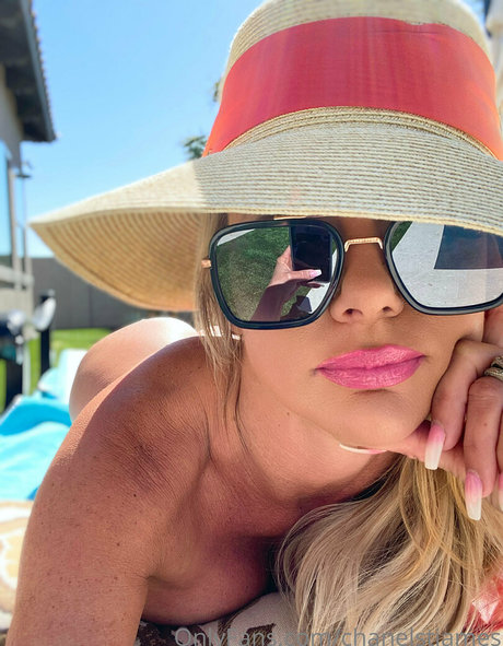 chanelstjames sex model archive