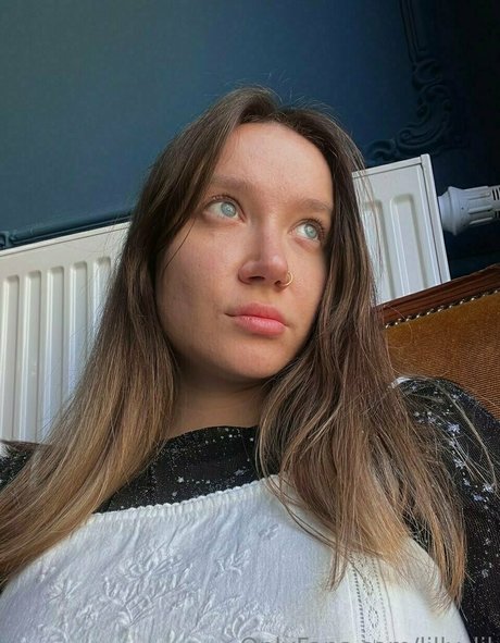 lilly lil nude model pictures