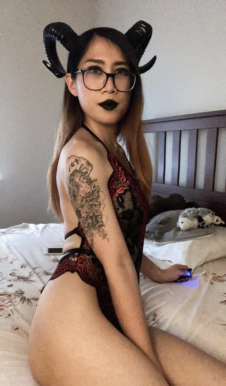 skelly tan hd star photos