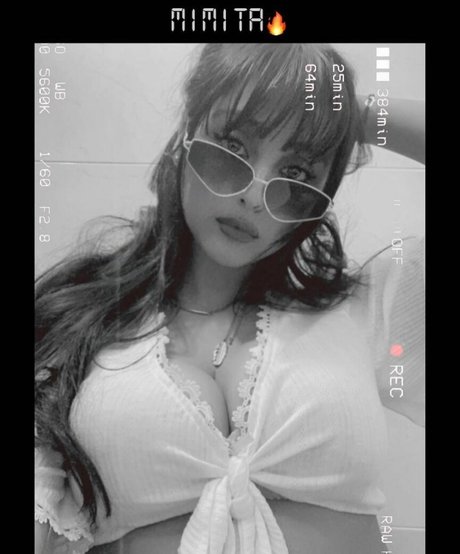 _mi mi ta_ art model gallery