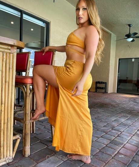 femdomqueenaj exclusive pornstar image