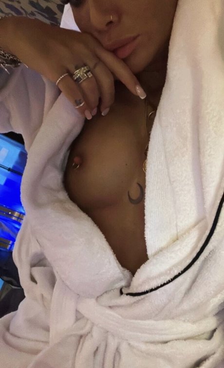 latina shemale onlyfans beautiful pic