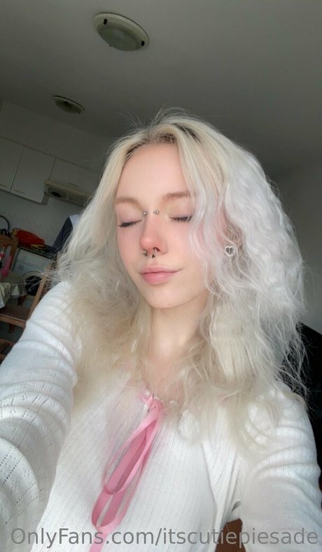 itscutiepiesade pornstar sexy picture