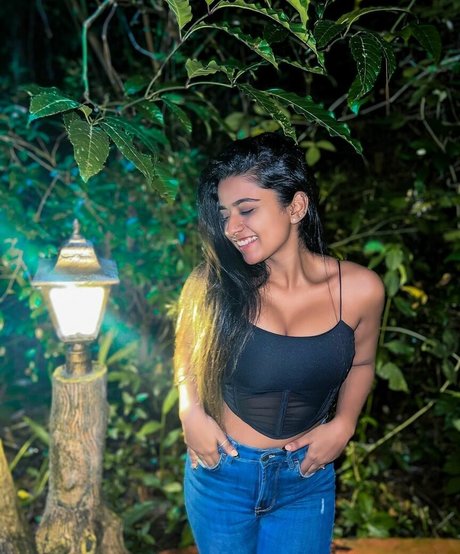 young onlyfans beautiful picture