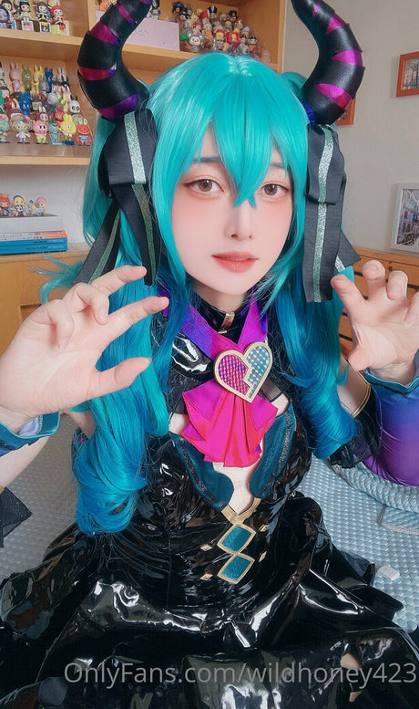 Wildhoney423 nudes pornstar pictures