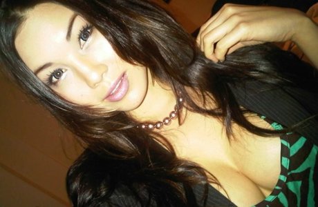 Lisa Kim Fleming sexy model pic