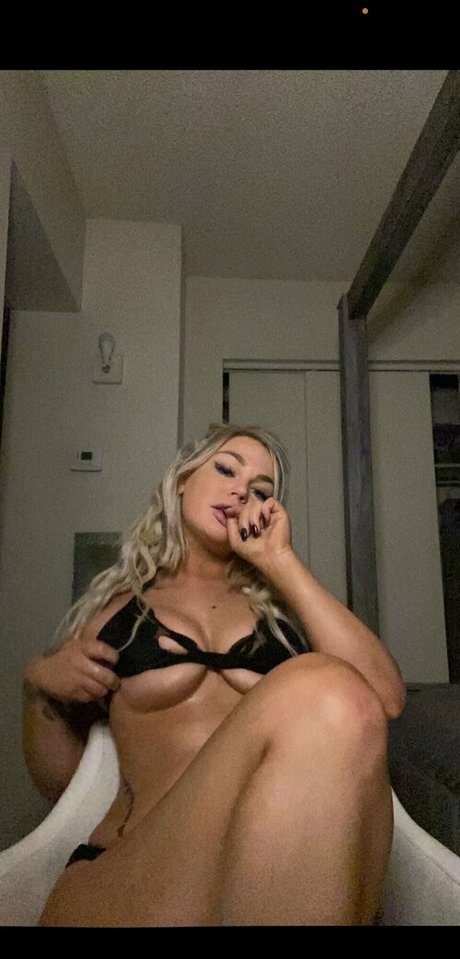 gun mamii model pornographic picture