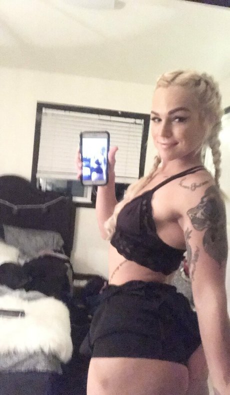 gun mamii model pornographic photo