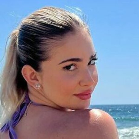 Emely Hernandez free actress photo