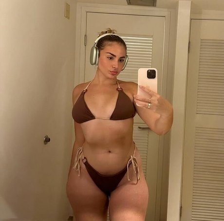 Emely Hernandez top pornstar galleries