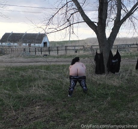 iamyoursinner pornstar exclusive photos