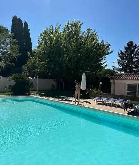 Eve Menta hd actress pics