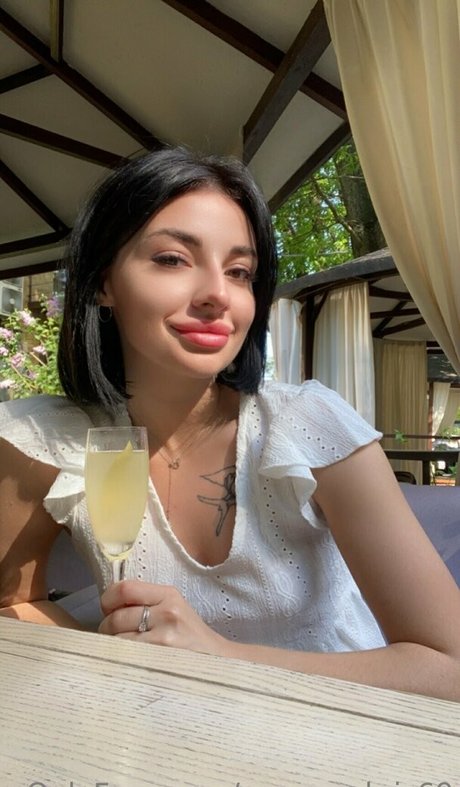 yummy kris69 porn actress image