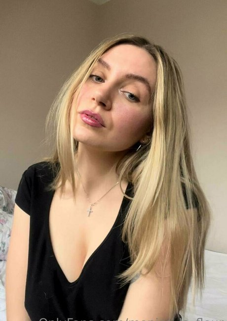 your paradisse sexy pornstar img