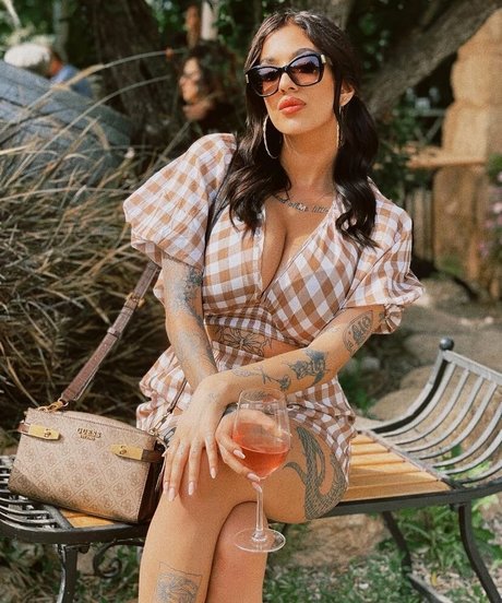 curvy shemale onlyfans sexy naked photo