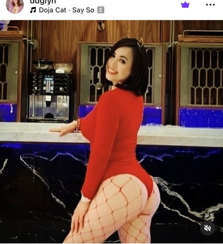 Elyndee Therealelyndee erotic model pictures