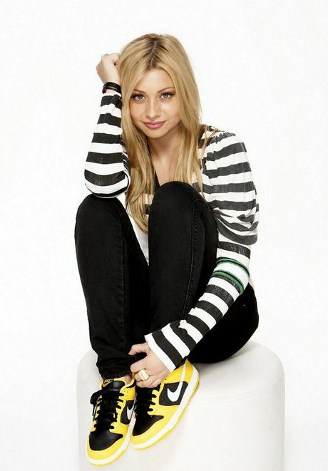Aly Michalka star beautiful photo