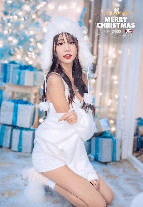 shemale cumshot onlyfans art nude img