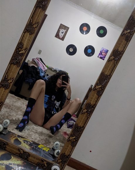 female influencer onlyfans beautiful nude image