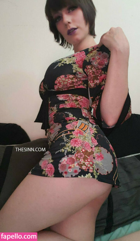 Sinnocent pornstar exclusive photo