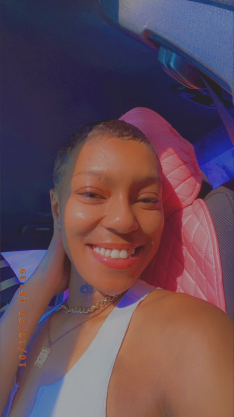 Leigh Torres nice model img