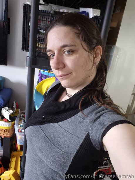 Princesse Namrah star erotic galleries