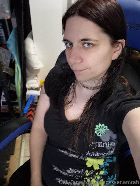 Princesse Namrah model nice images