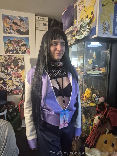 Princesse Namrah model adult picture