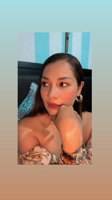 Coraima m reles nudes model picture