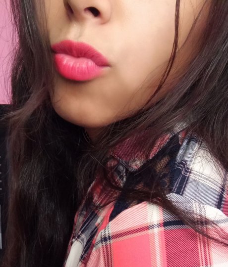 Deli Daniela model adult pic