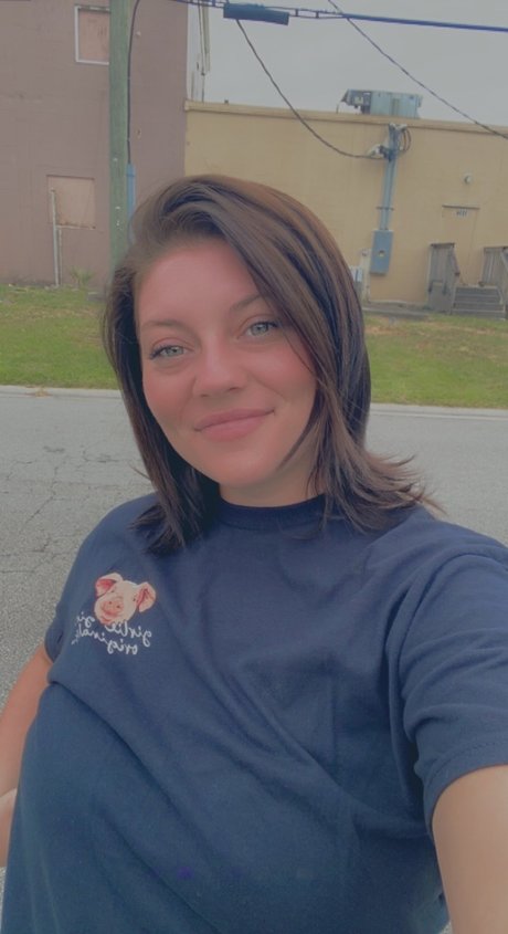 danielle pornographic actress pic