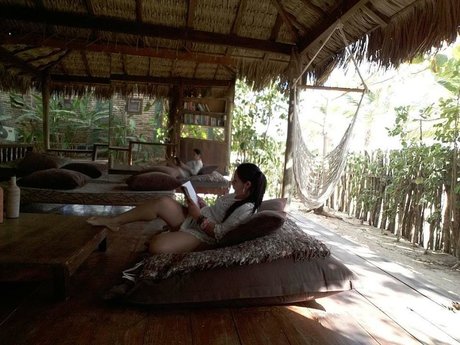 Prica erotic actress gallery