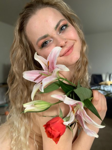 _Miss bunny perfect actress images