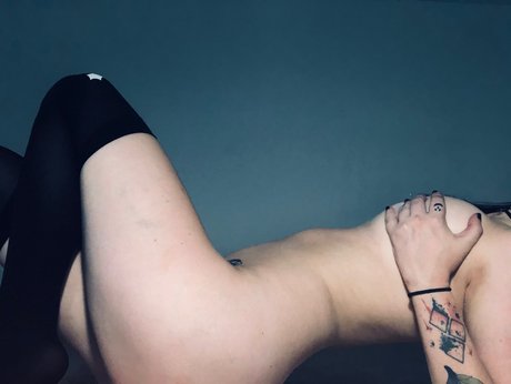 Scarlett Sinn VIP sex pornstar galleries