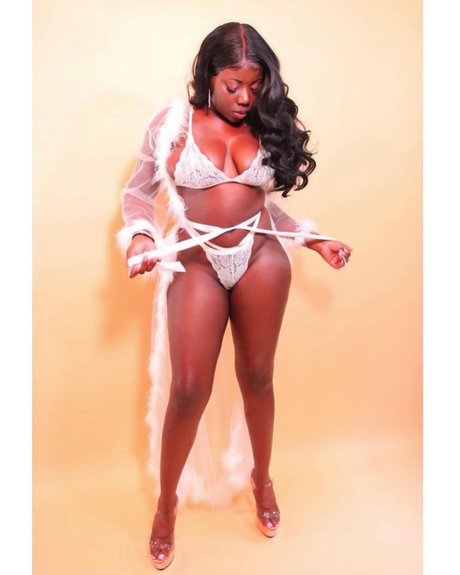 Shaniqu321 adult star pictures