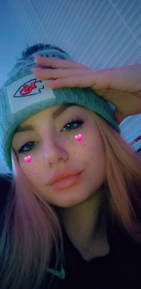 XQueen LilithX pretty star picture