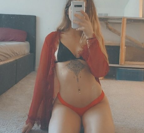 QueenV pornstar exclusive picture