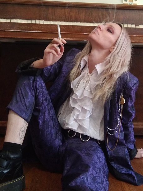 Tank_ pretty actress photos