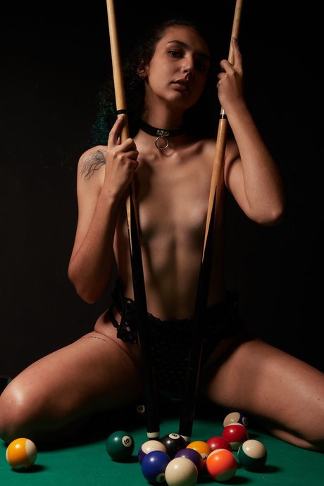 PUTALOCA ELECTRA_ hot actress photo