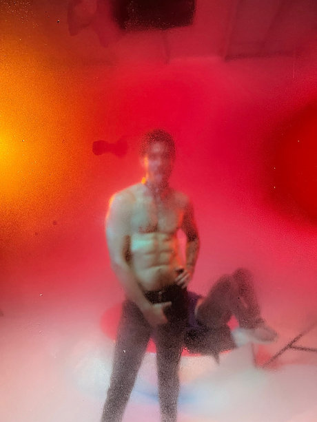 Edu Beber star nude image