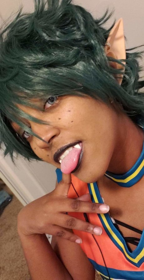 Selene Vakarian model beautiful galleries