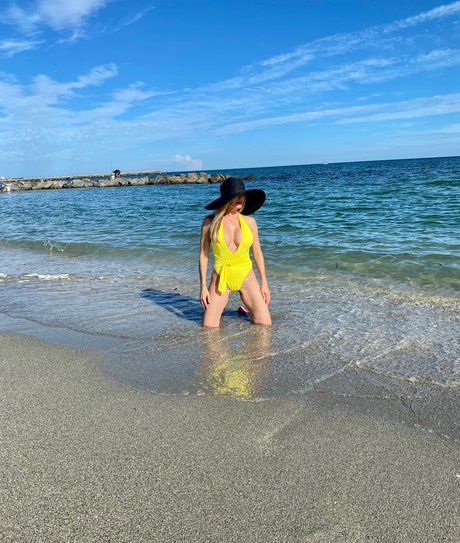 QueenRita_ model adult pictures