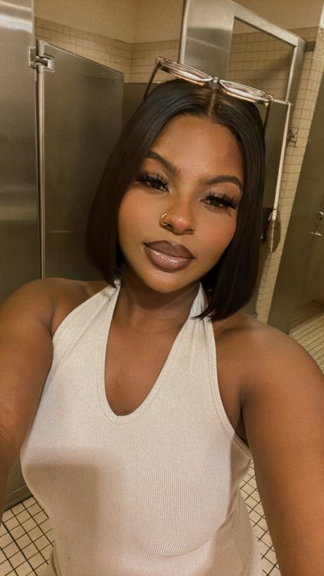 Queen Melanin star sex photo