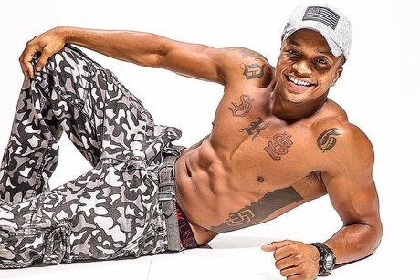 DaygoFlex exclusive actress pics