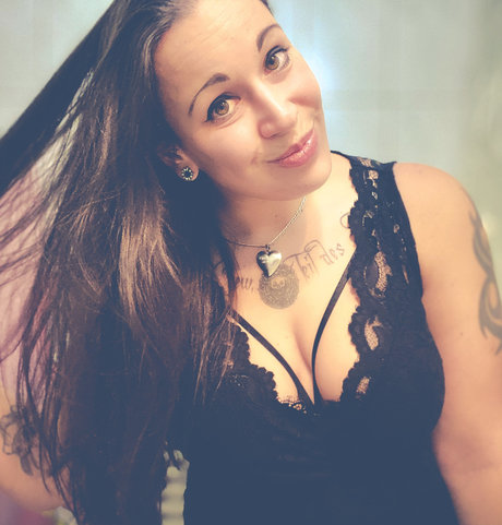 Dark Lioness 90 adult star image